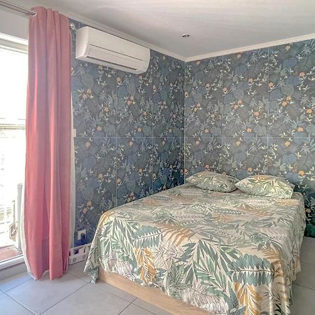 Le Saint Charles II Apartment Марсилия Екстериор снимка
